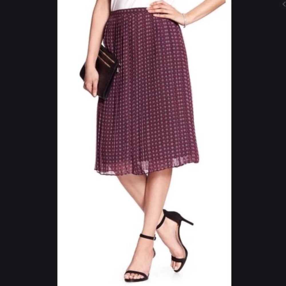Banana Republic Pleated Midi Skirt